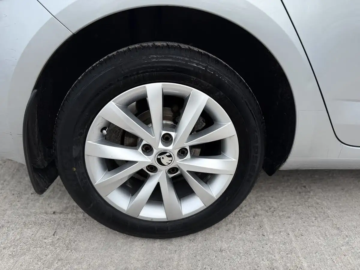 2020-skoda-octavia-10-tsi-s-hatchback-big-53