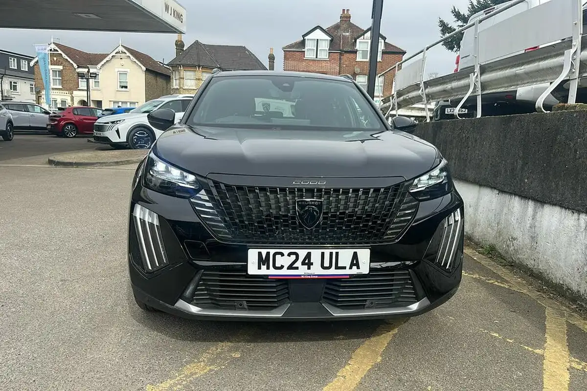 2024-peugeot-2008-suv-12-puretech-gt-130ps-eat8-big-7