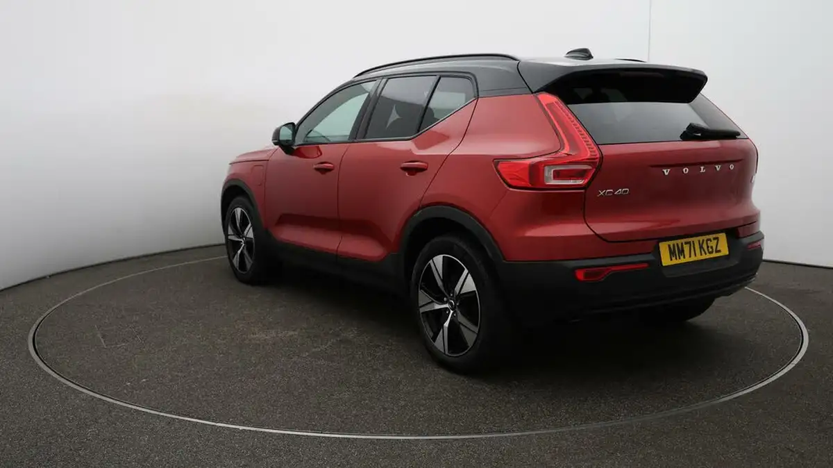 2022-volvo-xc40-15-t4-r-design-big-52