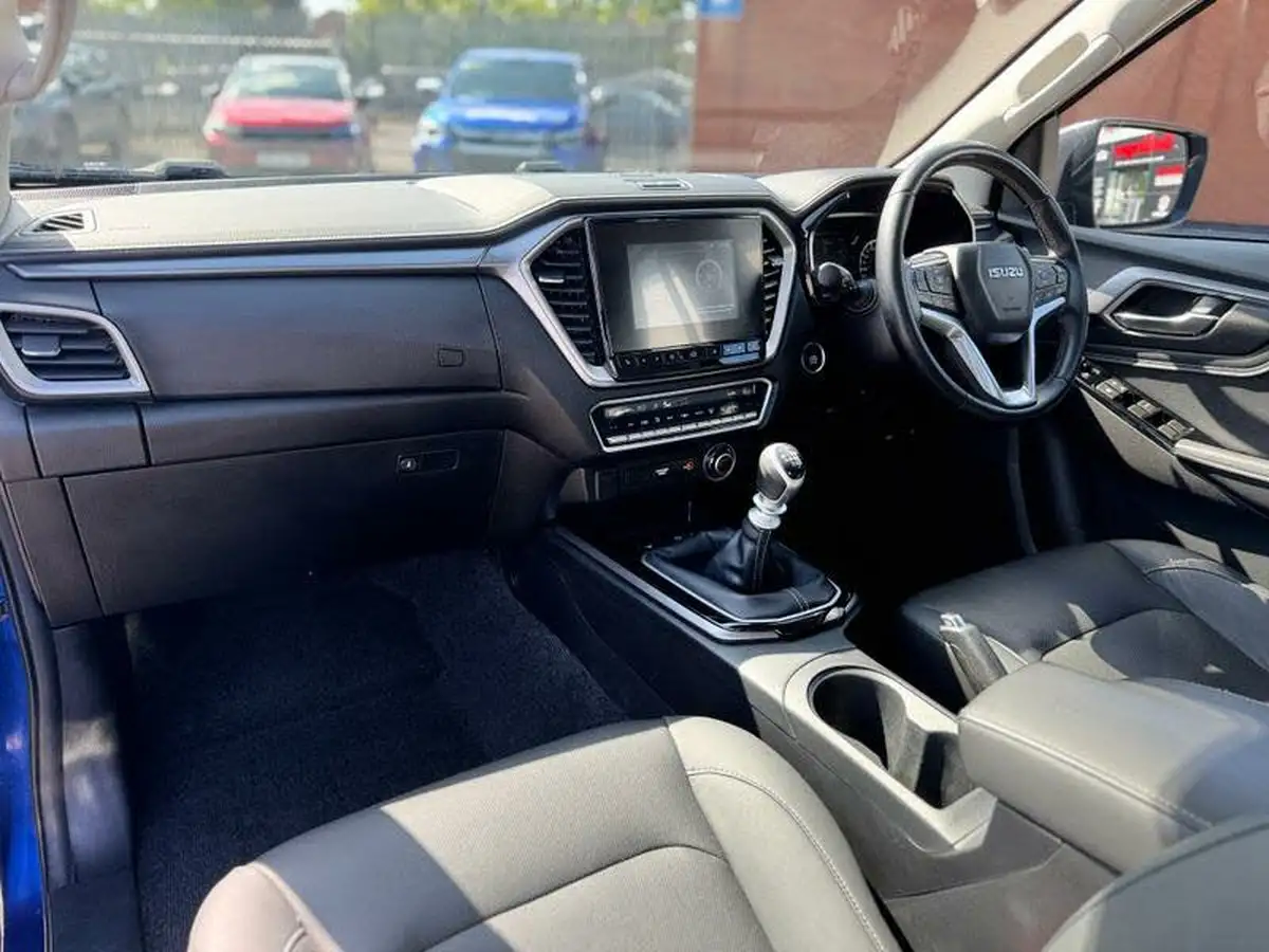 2022-isuzu-d-max-19td-dl40-pick-up-big-1