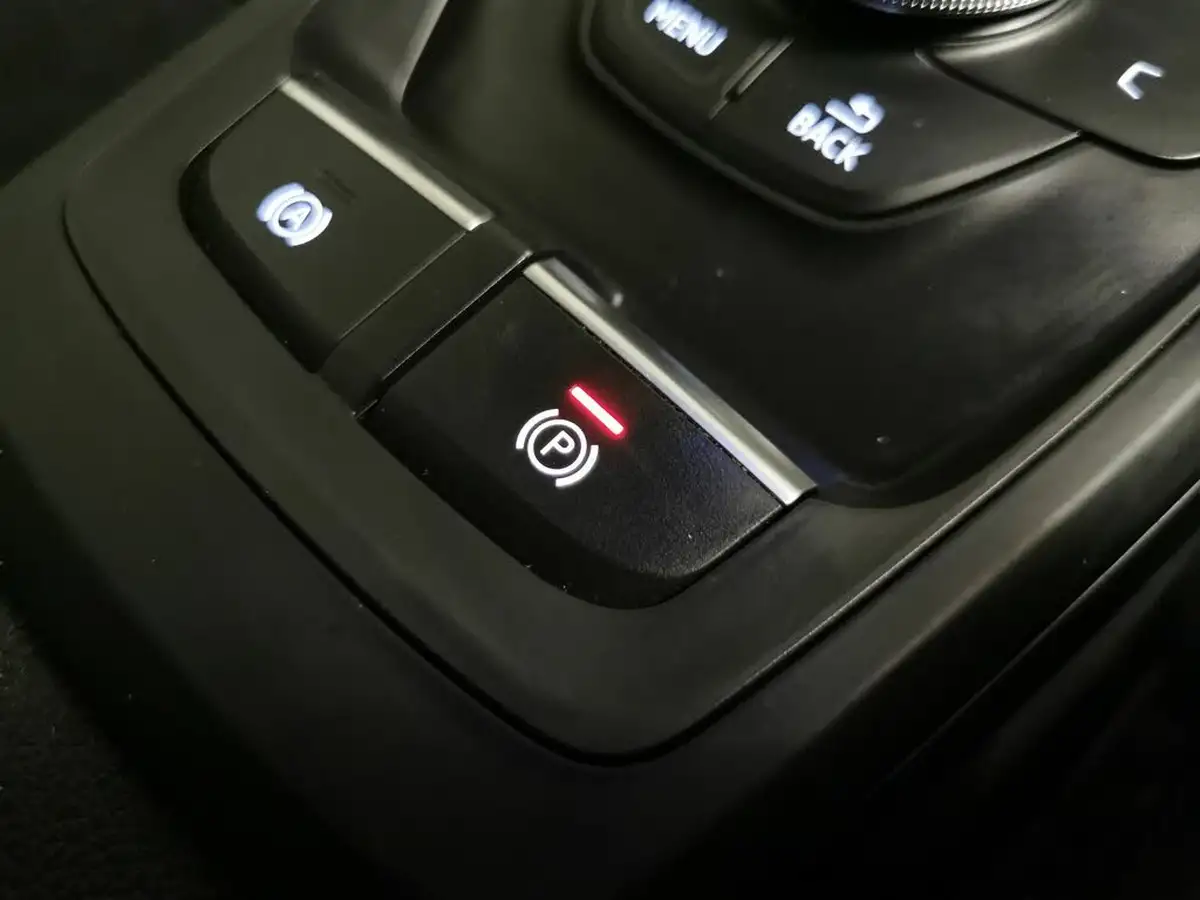 2019-audi-q2-16-30-tdi-s-line-big-22