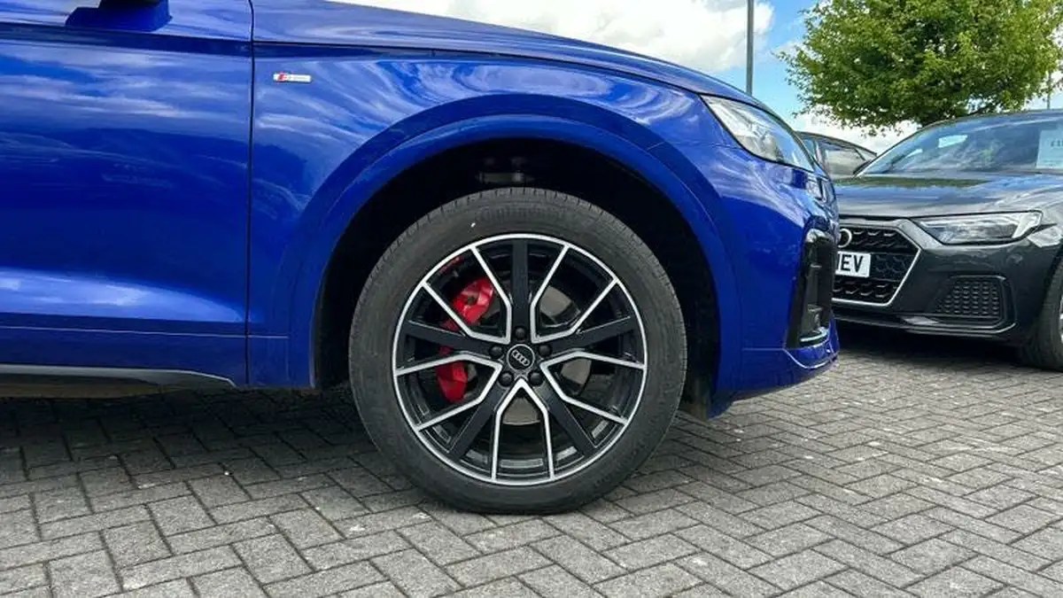 2022-audi-q5-20-45-tfsi-edition-1-sportback-big-4