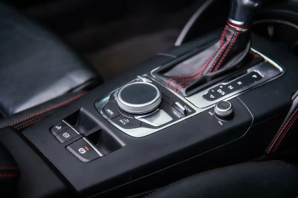 2019-audi-s3-20-tfsi-cabriolet-2d-big-29