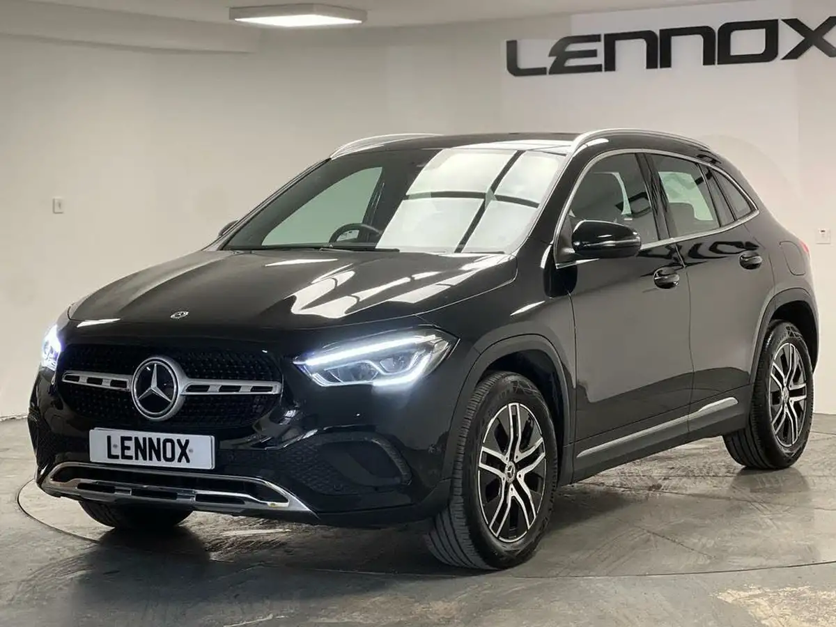 2023-mercedes-benz-gla-class-13-gla-200-sport-executive-station-wagon-big-3