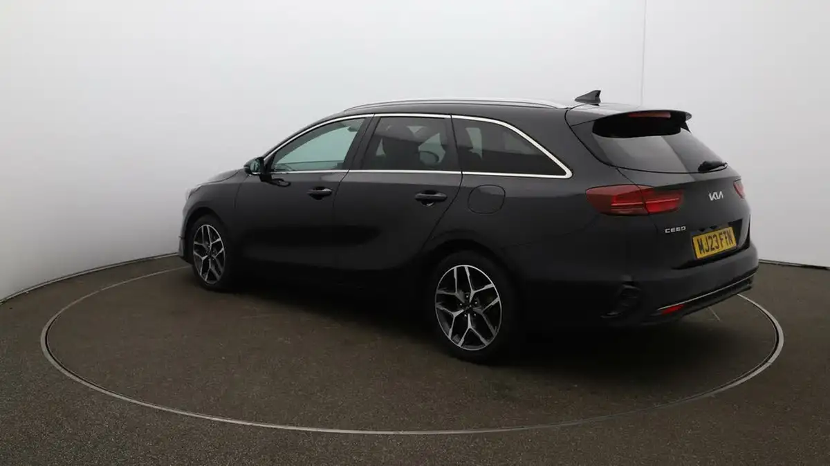 2022-kia-ceed-15-t-gdi-3-sportswagon-big-5