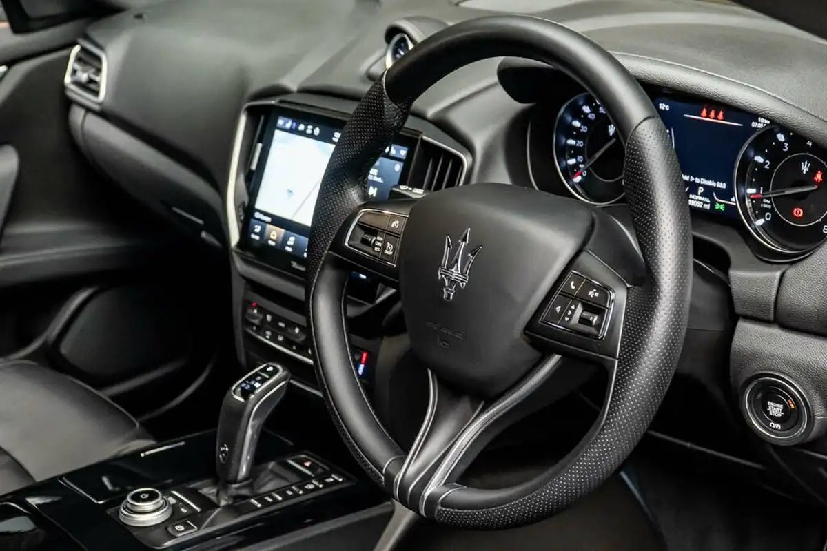 2022-maserati-ghibli-20-gt-1998cc-big-27