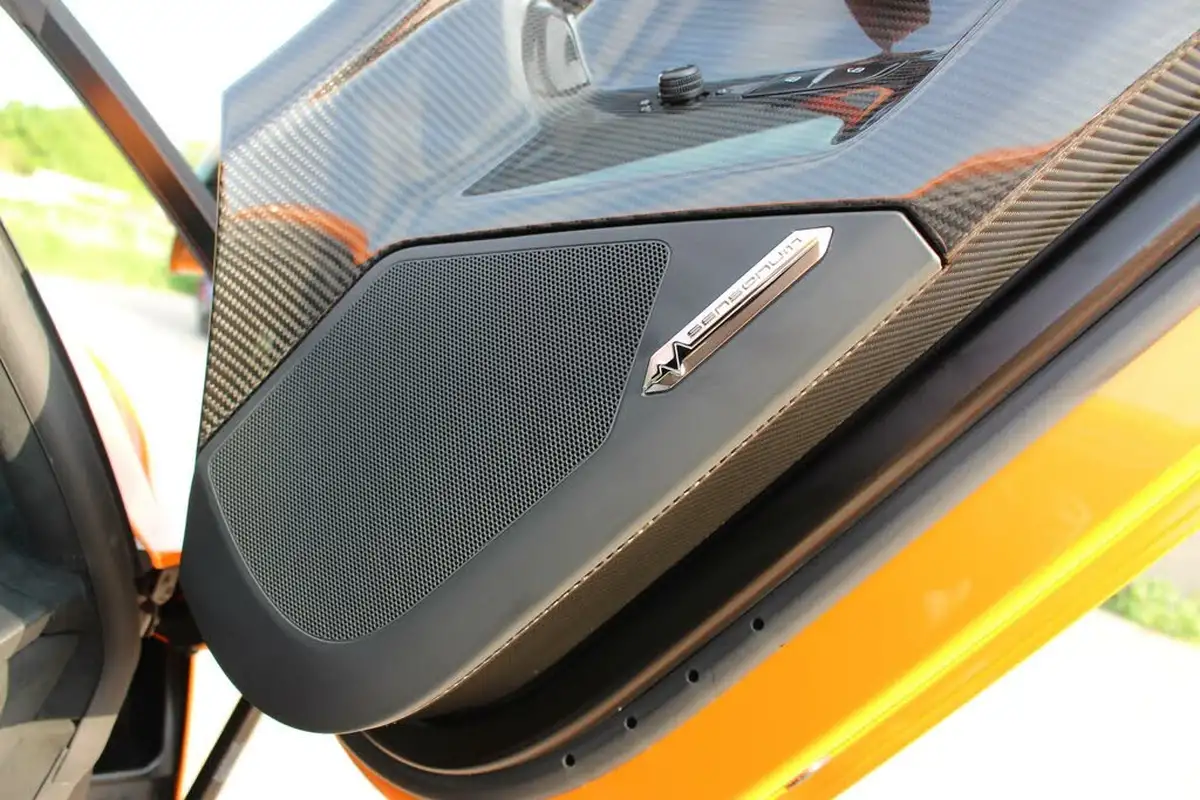 2016-lamborghini-aventador-65-lp-750-4-superveloce-coupe-big-79