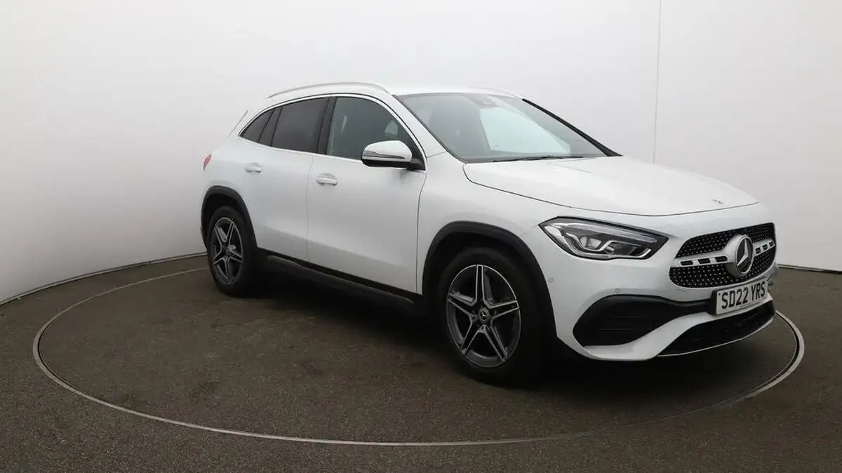 2022-mercedes-benz-gla-class-13-gla-180-amg-line-premium-big-34