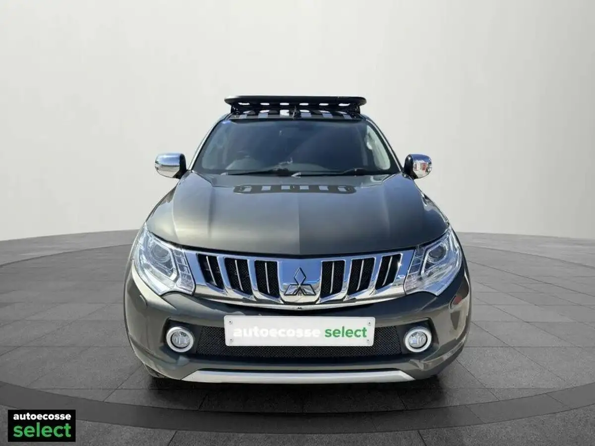 2016-mitsubishi-l200-24di-d-barbarian-big-2