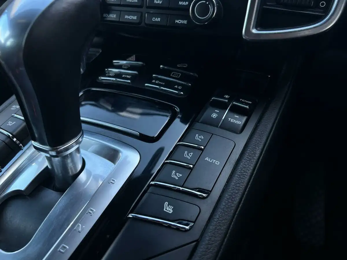 2018-porsche-cayenne-30-s-e-hybrid-platinum-edition-big-25