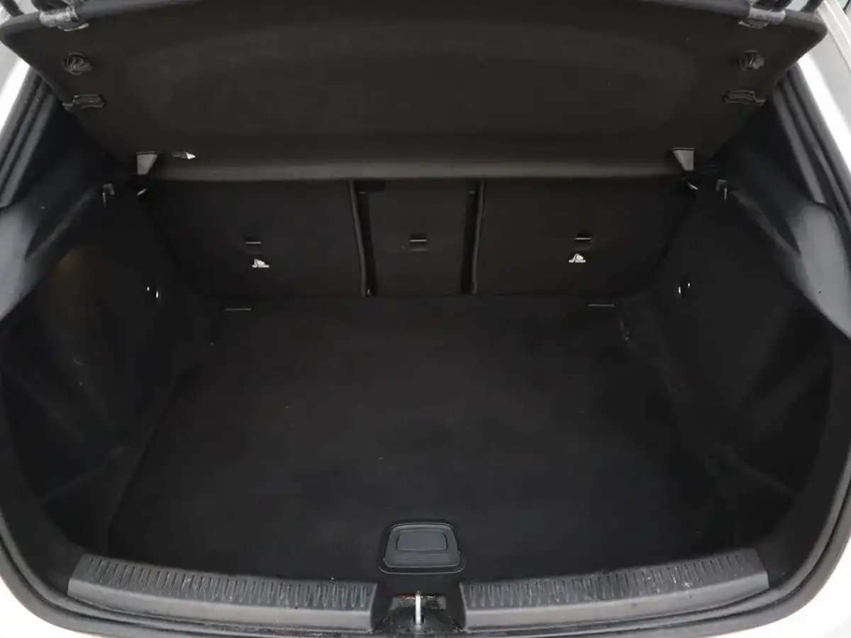 2019-mercedes-benz-a-class-15d-a180d-sport-premium-hatchback-5d-7g-dct-big-6