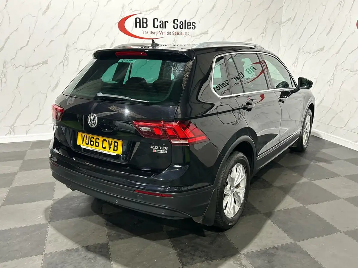 2016-volkswagen-tiguan-20tdi-se-navigation-150ps-4motion-bmt-ss-dsg-big-7