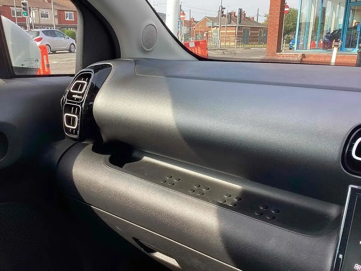 2018-citroen-c3-aircross-12-puretech-flair-130ps-ss-big-38