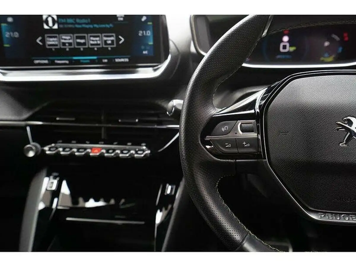 2021-peugeot-208-e-gt-50kwh-big-46