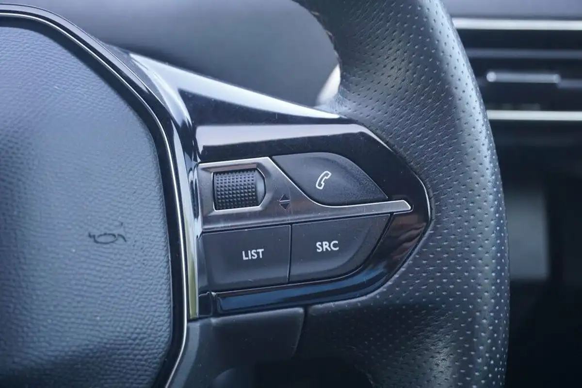 2021-peugeot-5008-suv-12-puretech-gt-big-27