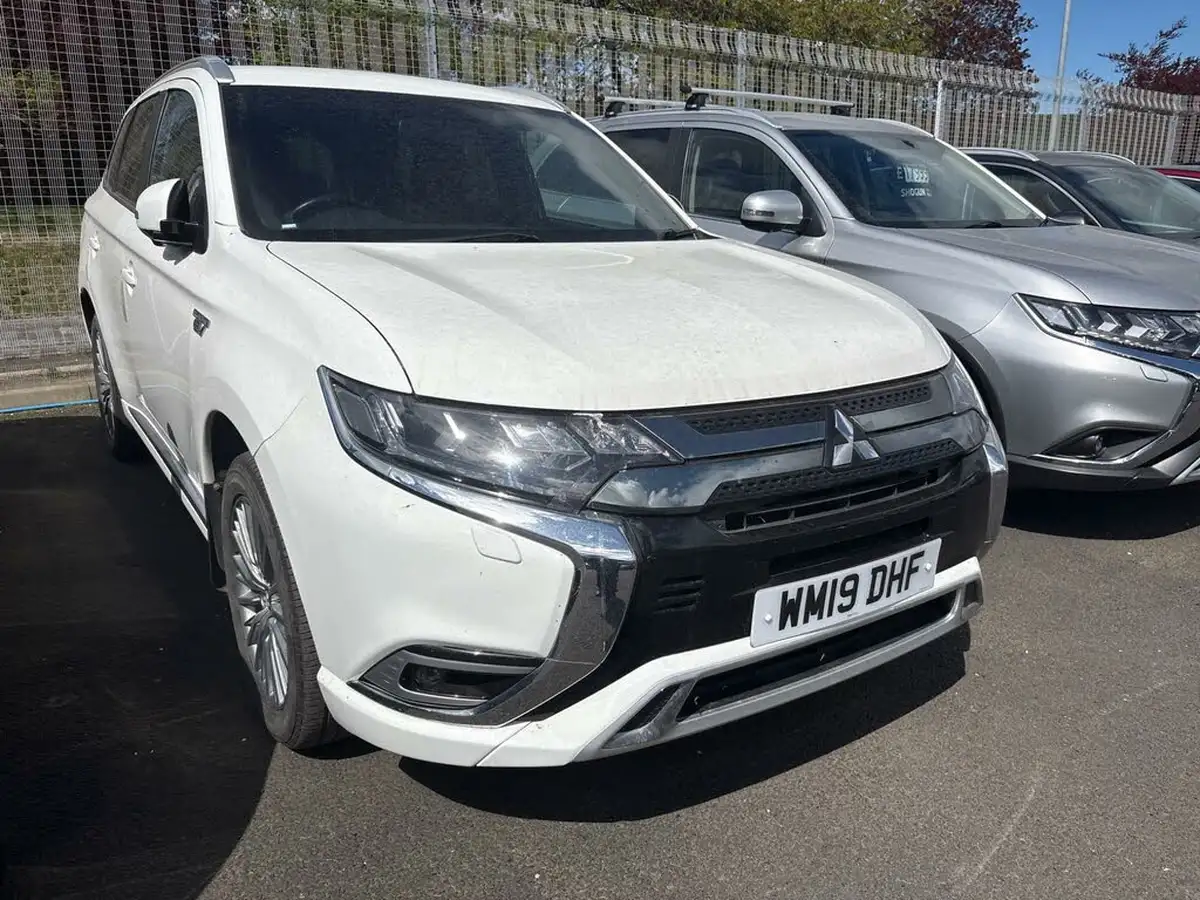 2019-mitsubishi-outlander-24-5h-phev-big-0