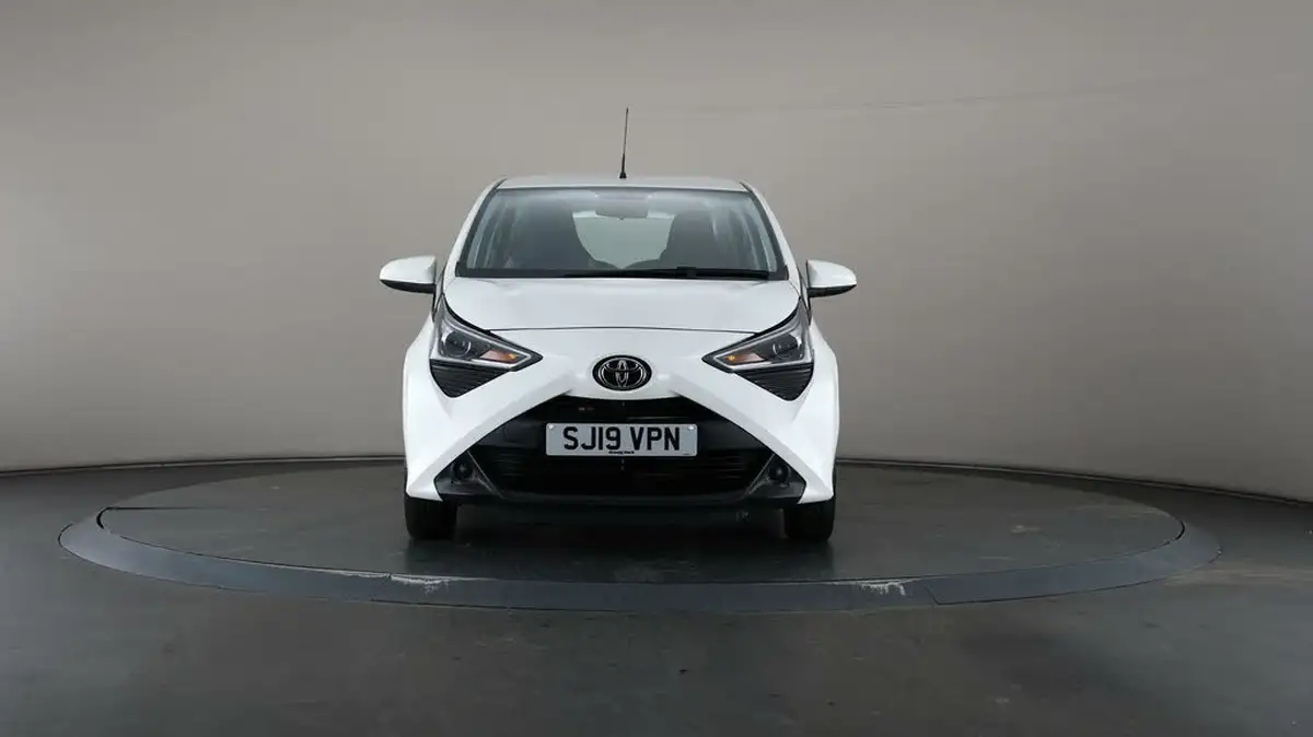 2019-toyota-aygo-10-vvt-i-x-play-big-39