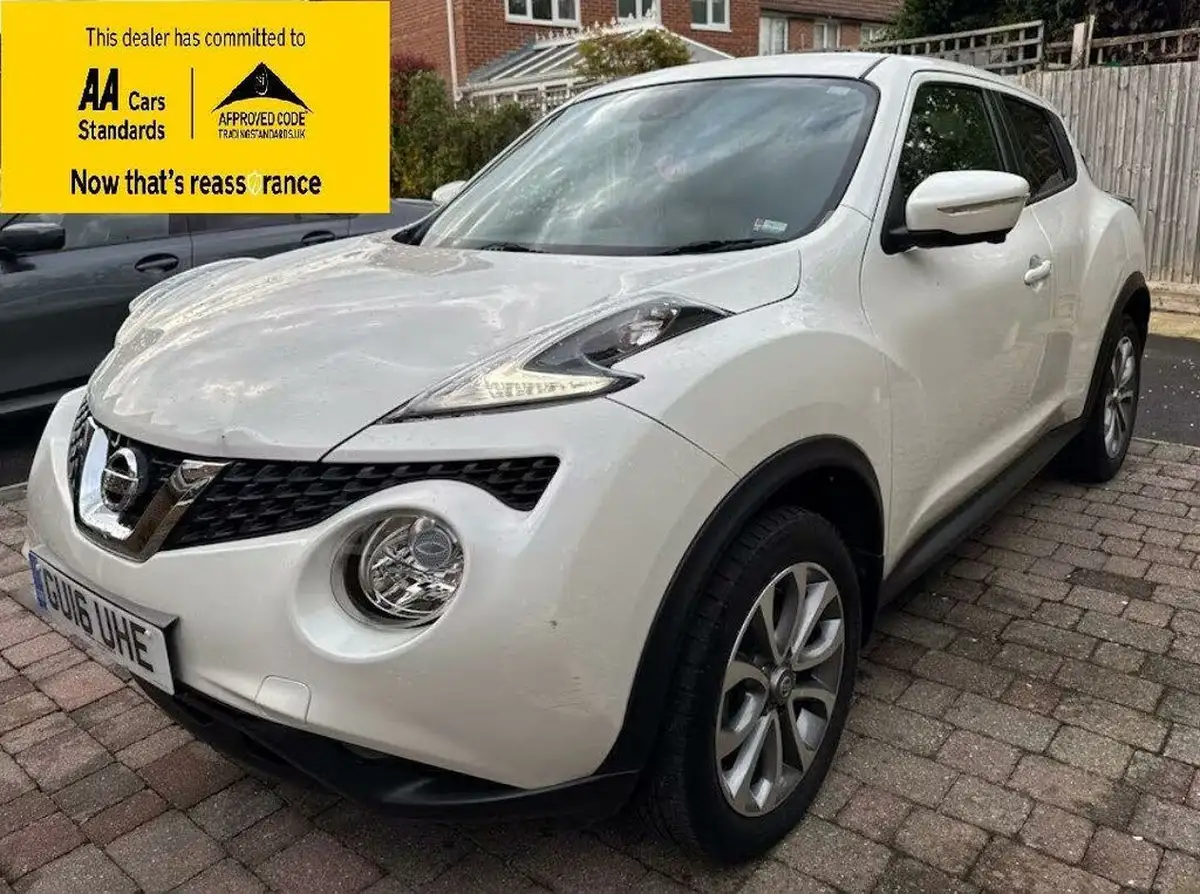 2016-nissan-juke-16-tekna-117ps-1598cc-xtronic-cvt-big-1