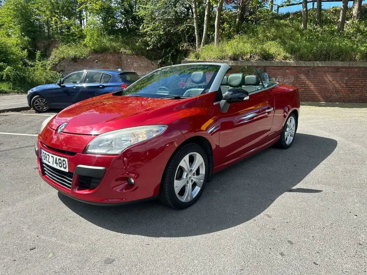 2010-renault-megane-14-dynamique-tom-tom-130-coupe-convertible-2d-big-6