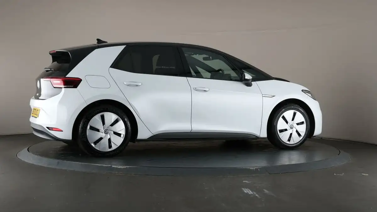 2020-volkswagen-id3-e-business-big-56