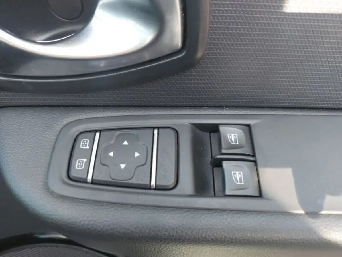 2019-renault-clio-15dci-iconic-90ps-ss-big-16