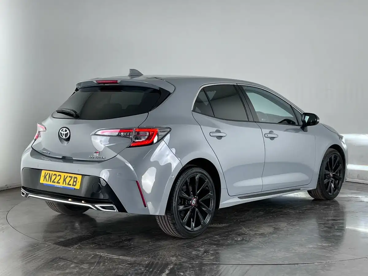 2022-toyota-corolla-18-vvt-i-gr-sport-120bhp-trk-hatchback-big-3