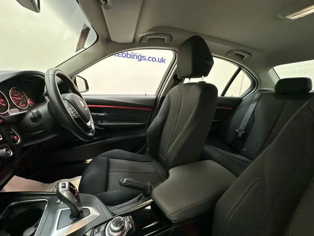 2016-bmw-3-series-20-320i-sport-saloon-4d-auto-big-24