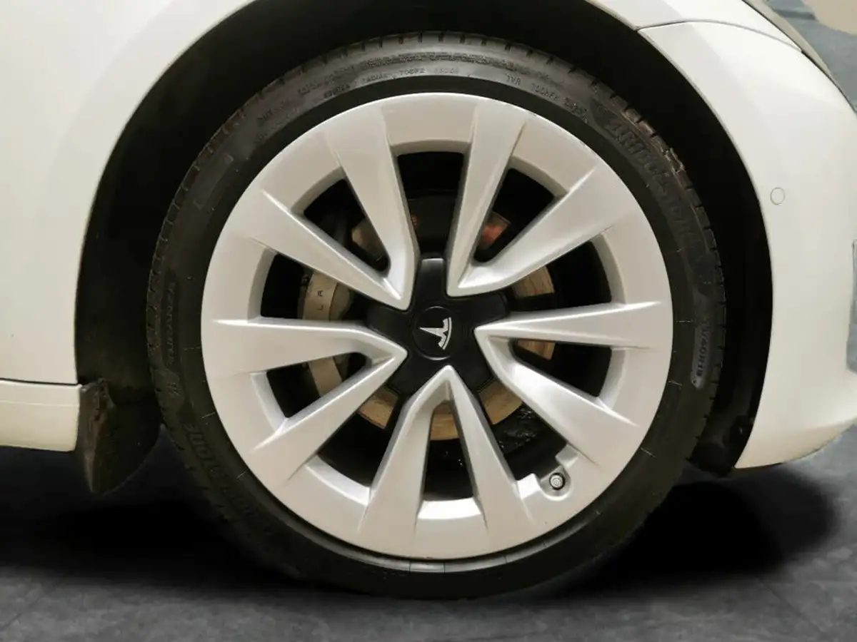 2021-tesla-model-3-e-long-range-4x4-big-25