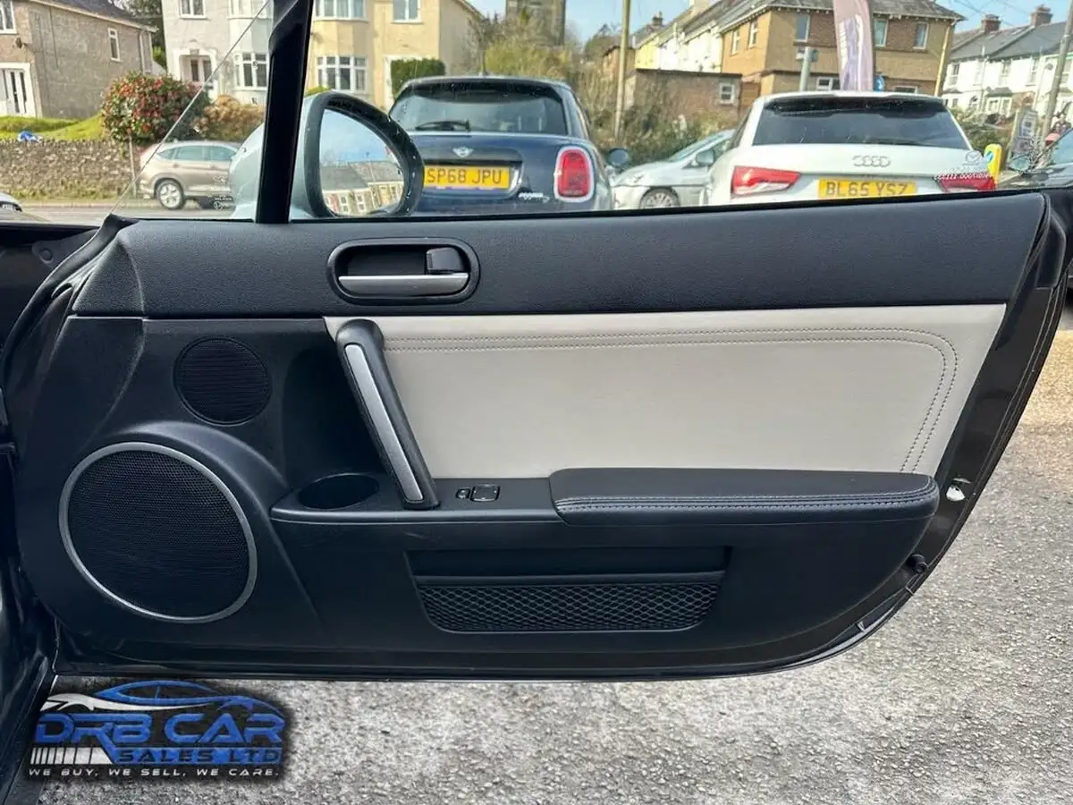 2015-mazda-mx-5-18-roadster-sport-venture-big-27