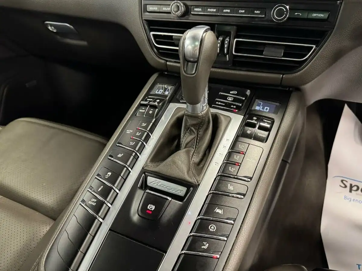 2019-porsche-macan-30-v6-s-big-32
