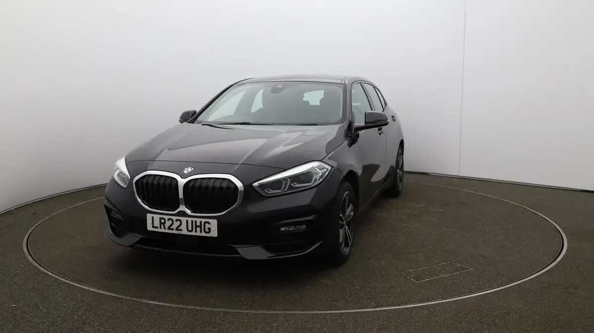 2022-bmw-1-series-15td-116d-sport-dct-big-30