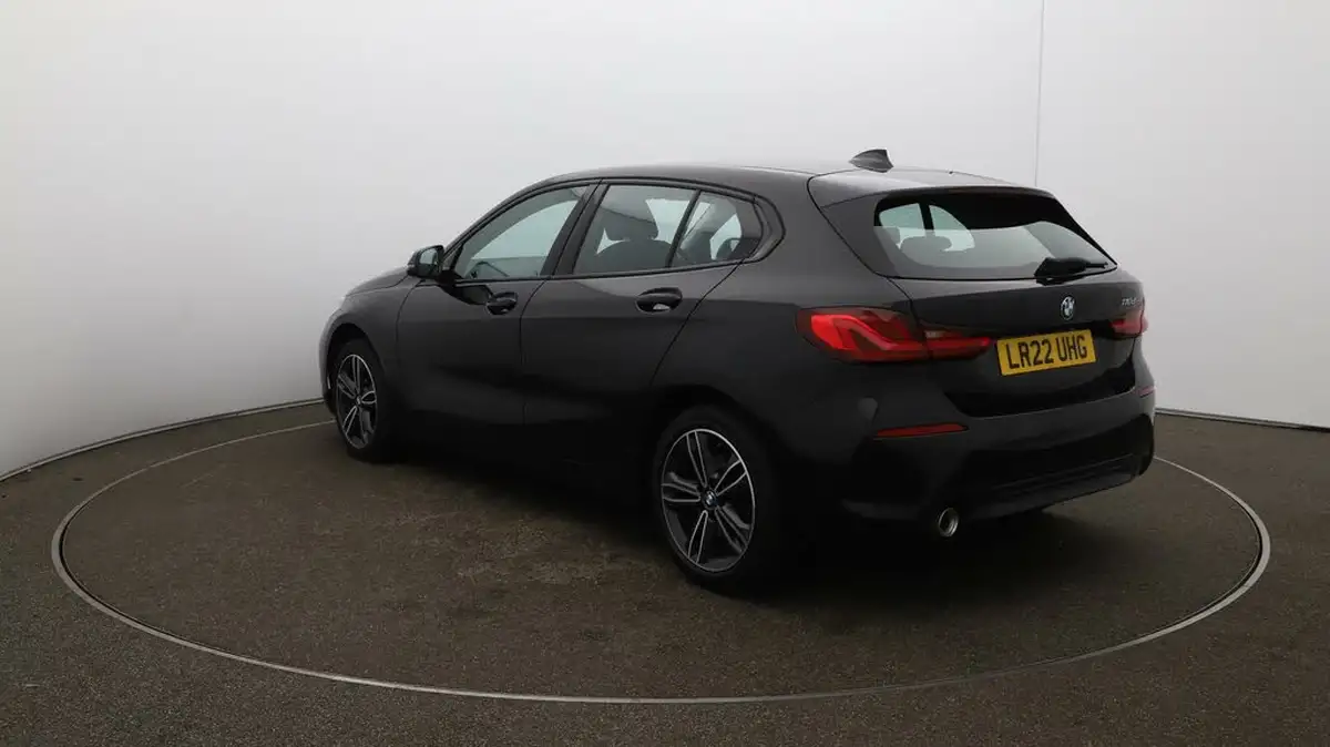 2022-bmw-1-series-15td-116d-sport-dct-big-54