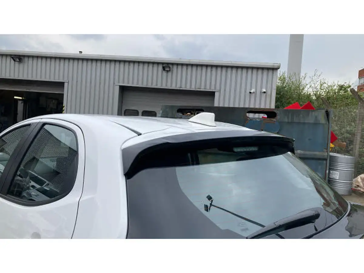 2024-toyota-yaris-15-vvt-i-icon-big-23