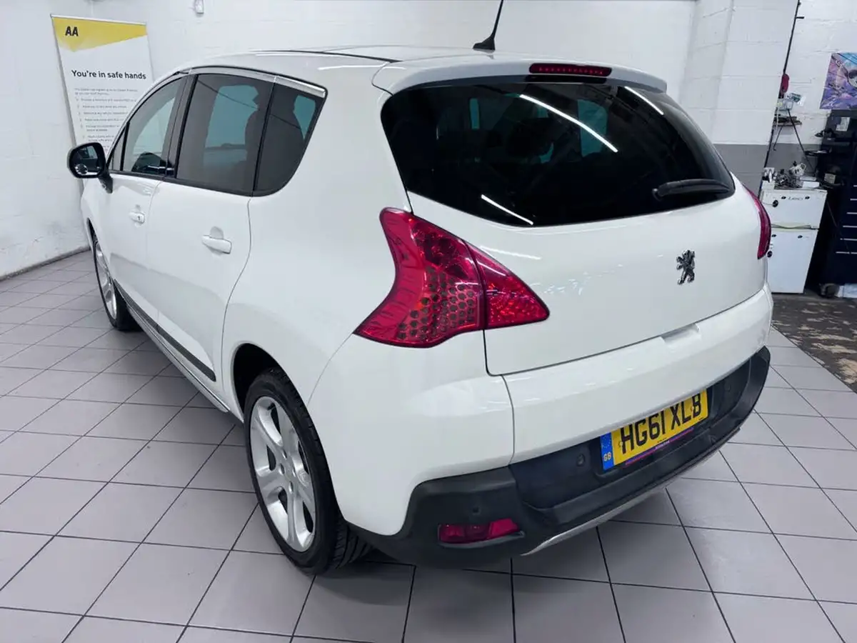 2012-peugeot-3008-crossover-16e-hdi-allure-big-3