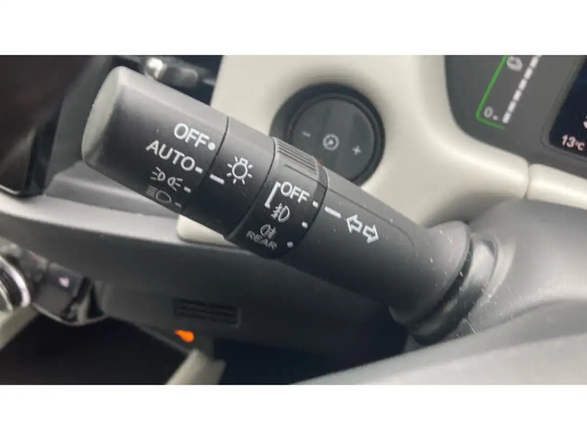 2020-honda-jazz-15-i-mmd-ex-big-18