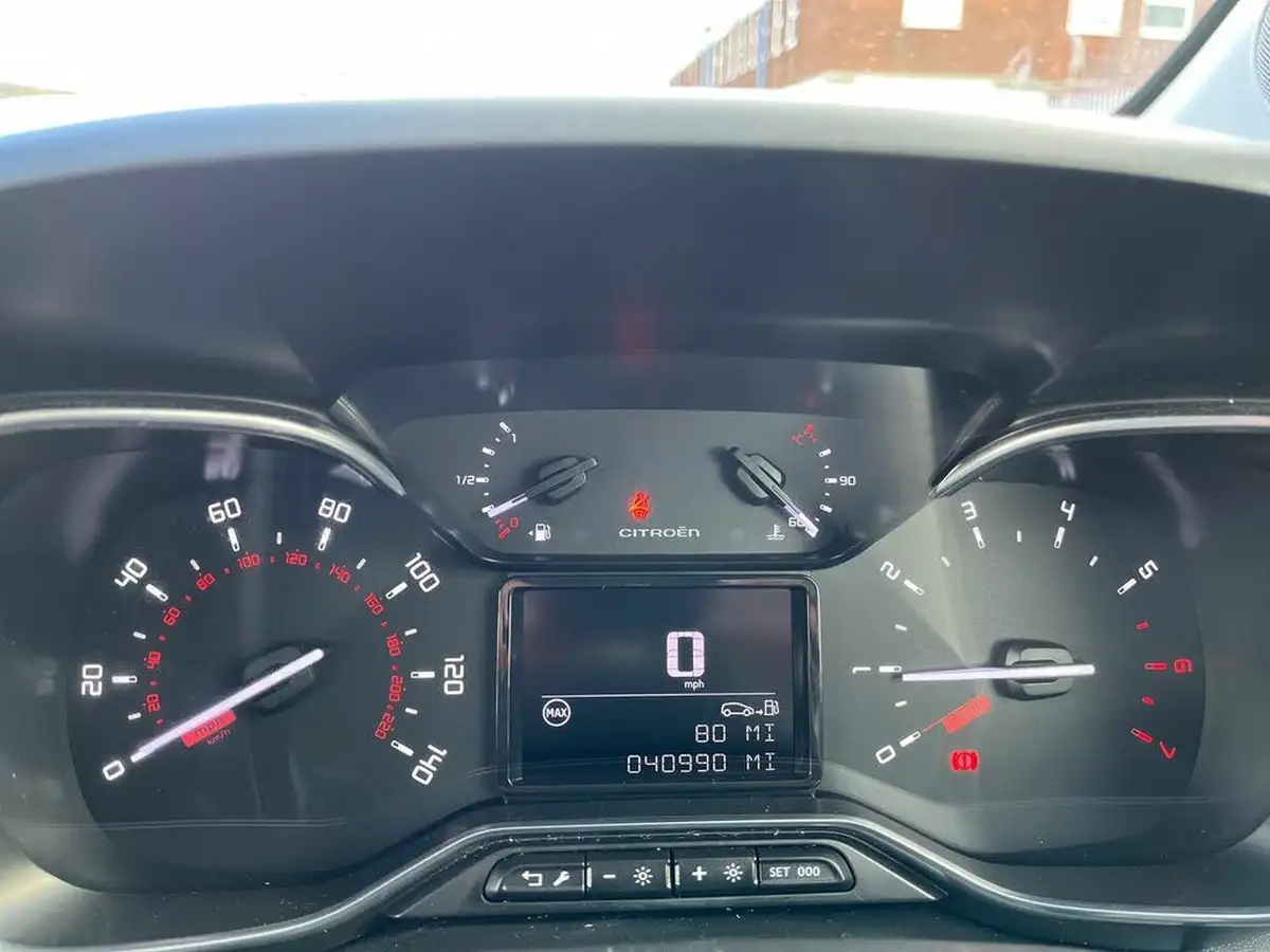2019-citroen-c3-aircross-12-puretech-flair-82ps-big-20
