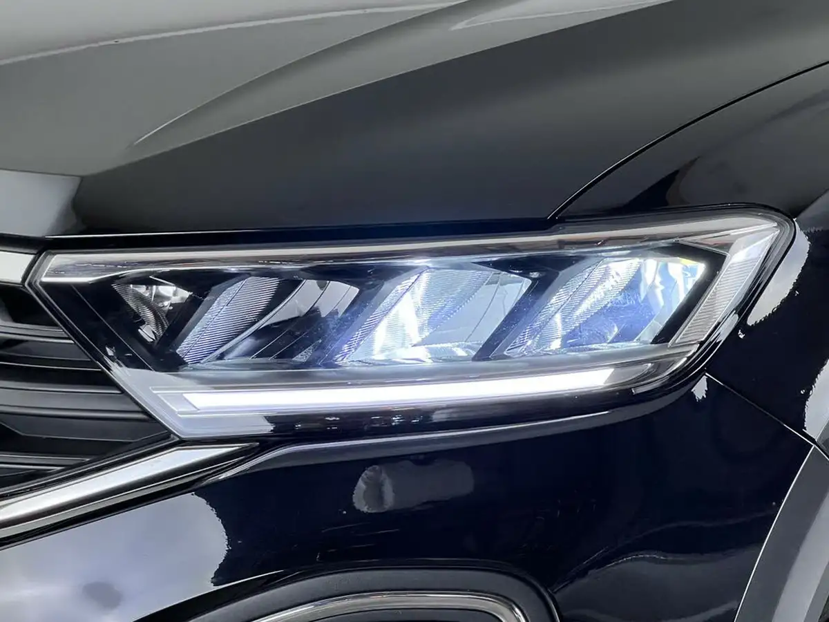 2022-volkswagen-t-roc-15-tsi-life-dsg-big-4