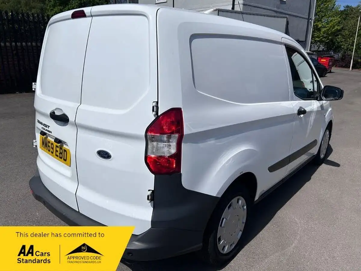 2020-ford-transit-courier-10t-base-ecoboost-big-2