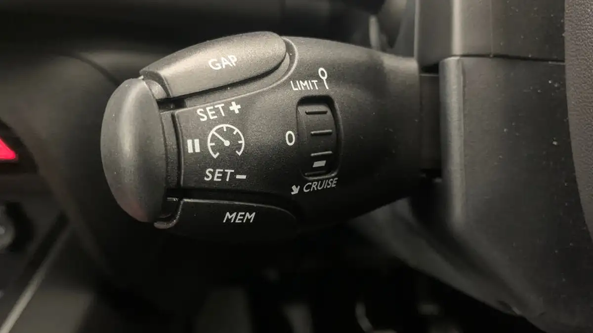 2022-citroen-c5-aircross-12-puretech-shine-ss-big-32