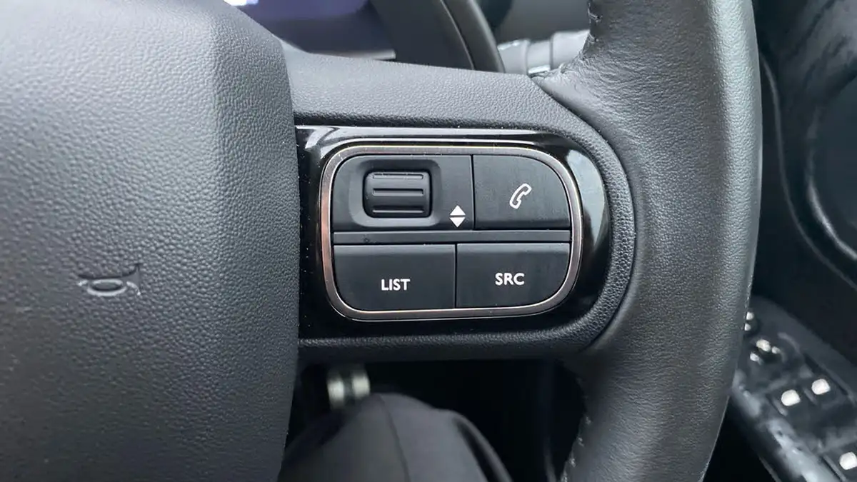 2024-citroen-c5-aircross-16-puretech-e-series-big-23