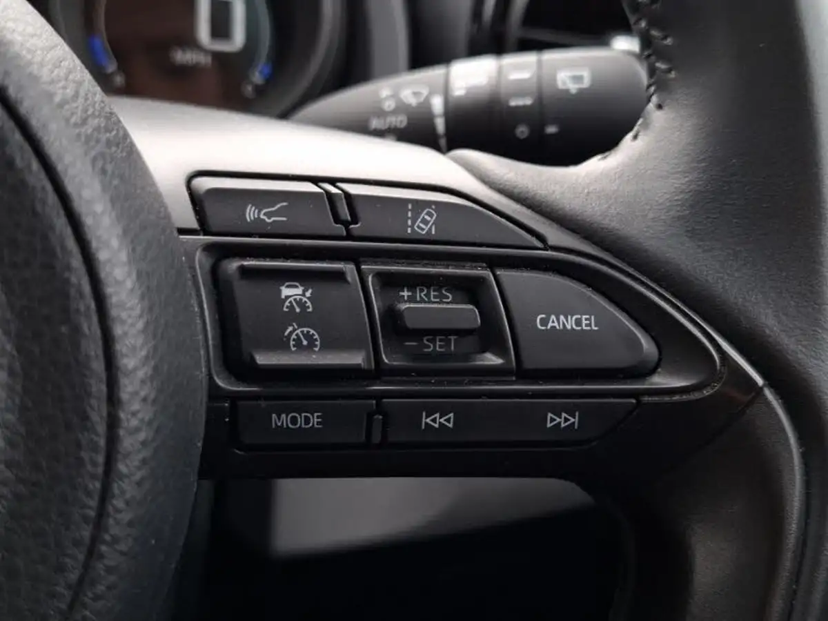2022-toyota-yaris-cross-15-vvt-i-icon-big-15