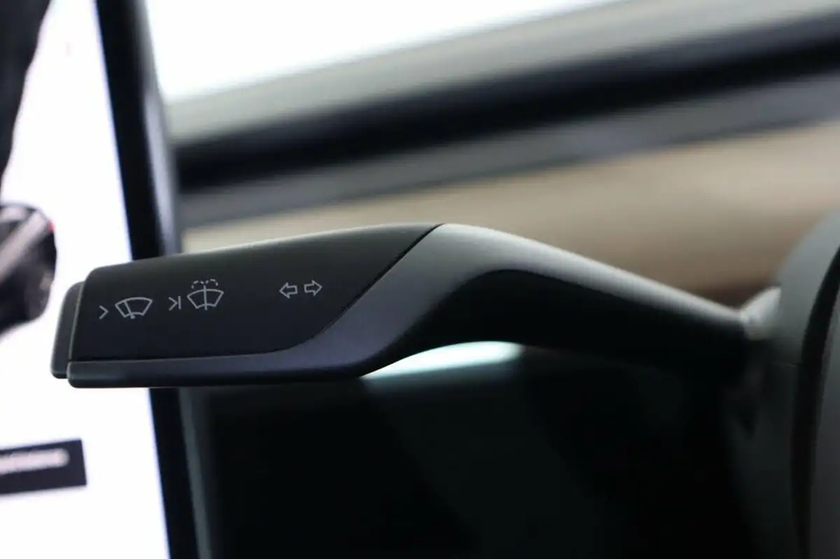 2021-tesla-model-3-e-long-range-4x4-big-54