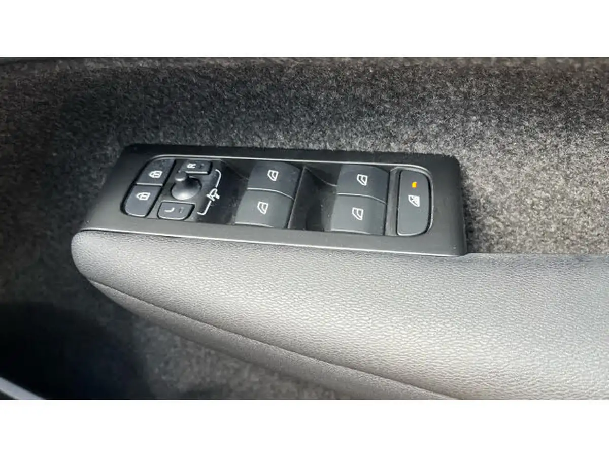 2021-volvo-xc40-15-t5-inscription-262bhp-big-27