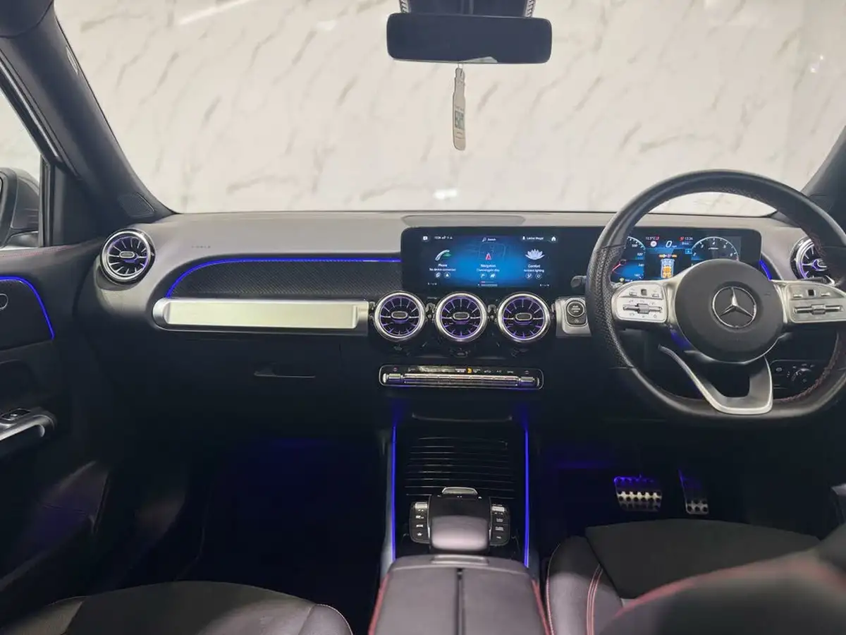 2023-mercedes-benz-glb-class-13-glb200-amg-line-premium-plus-night-edition-big-11