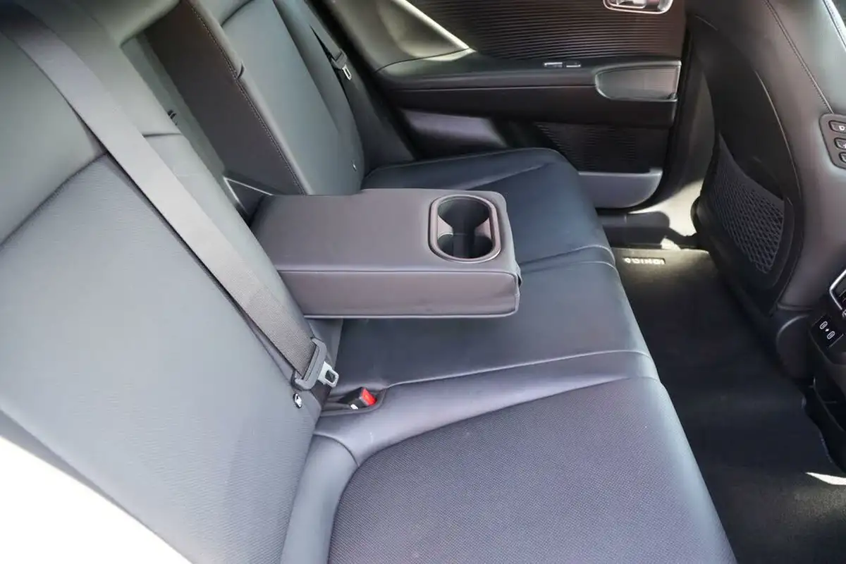 2024-hyundai-ioniq-6-e-ultimate-325ps-dual-motor-awd-big-26