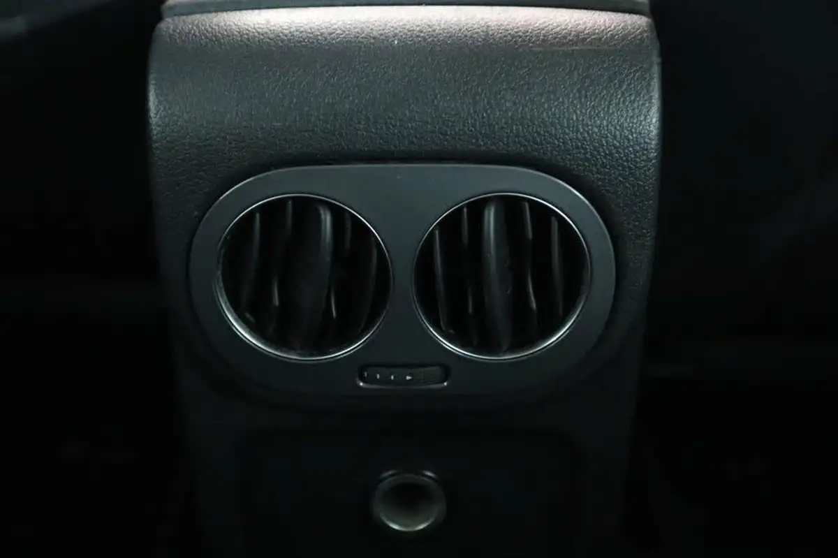 2014-volkswagen-tiguan-20tdi-match-140ps-2wd-bluemotion-tech-big-17