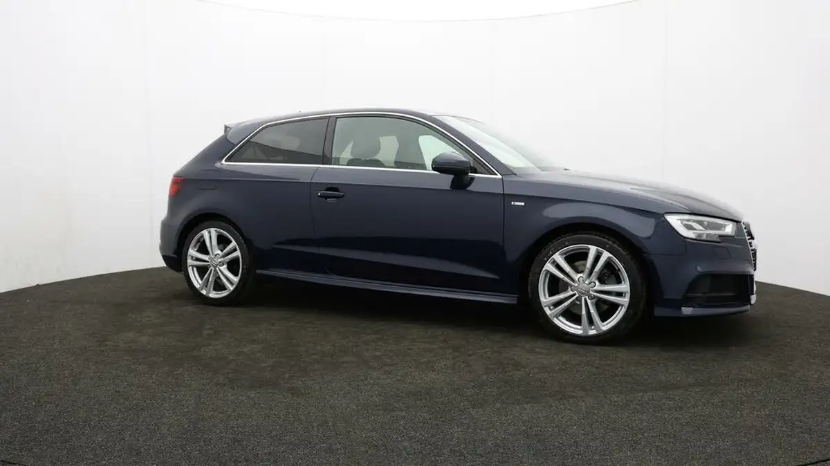 2017-audi-a3-20-tfsi-quattro-s-line-191ps-nav-hatchback-3d-big-36