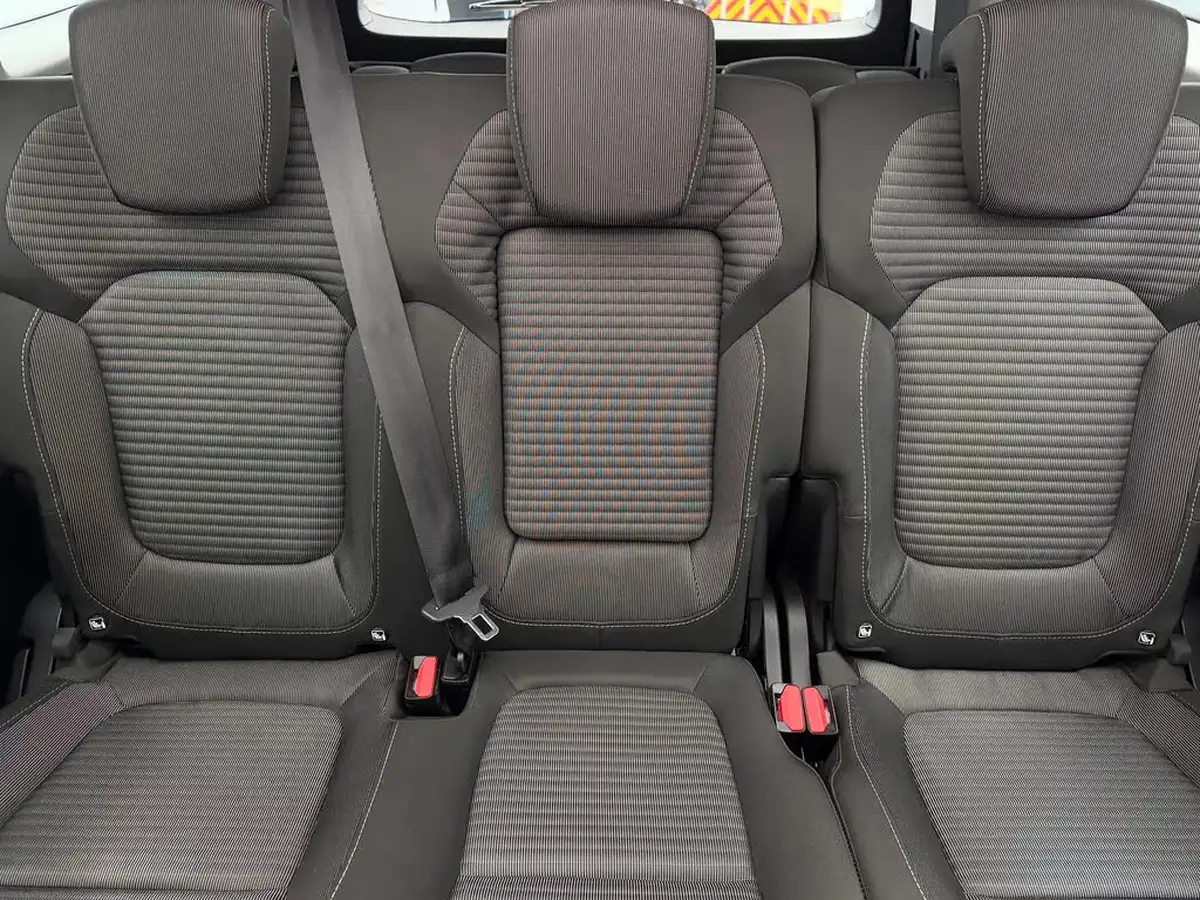 2019-renault-grand-scenic-13-tce-iconic-big-17