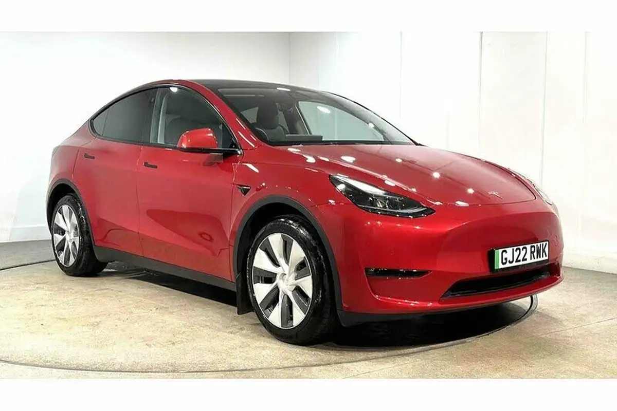 2022-tesla-model-y-e-long-range-big-9