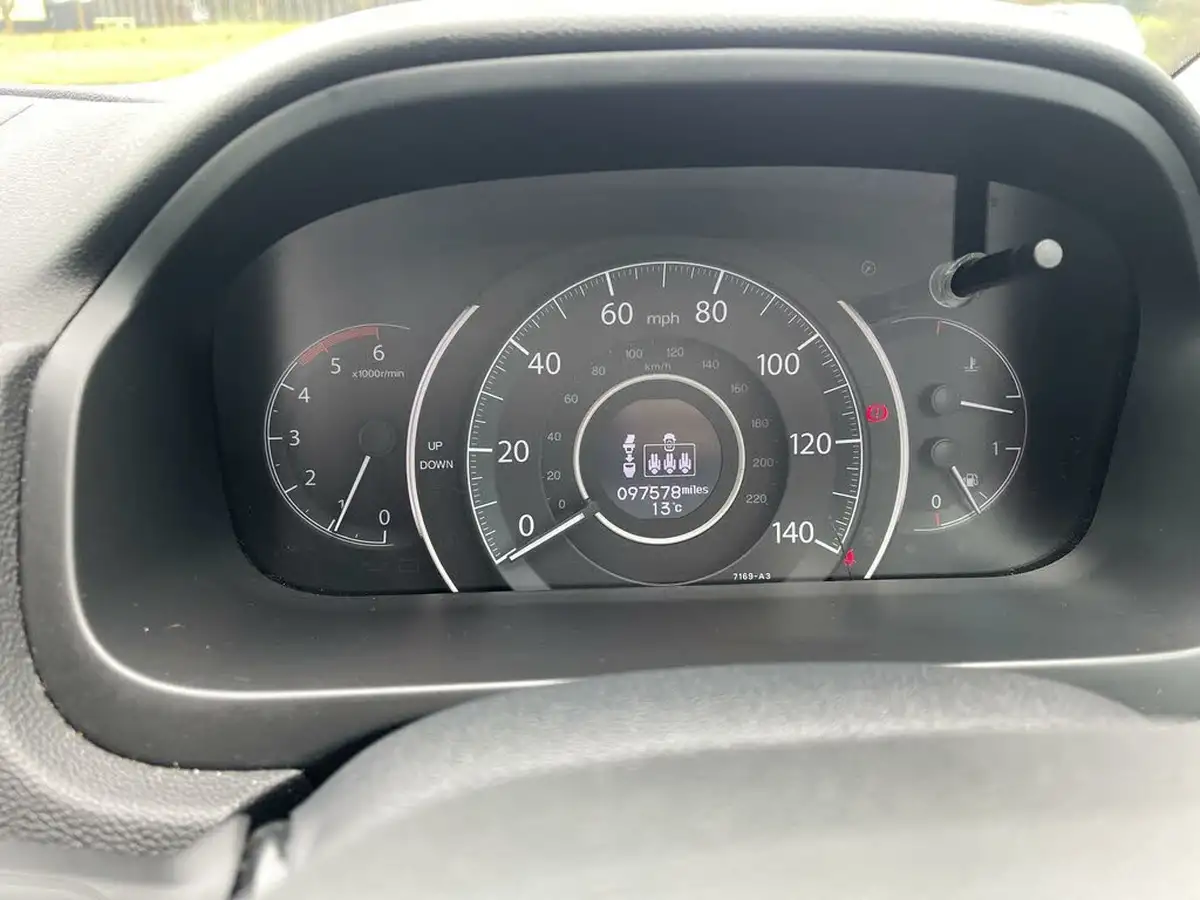 2016-honda-cr-v-16-i-dtec-se-honda-connect-with-navi-dasp-120ps-big-38